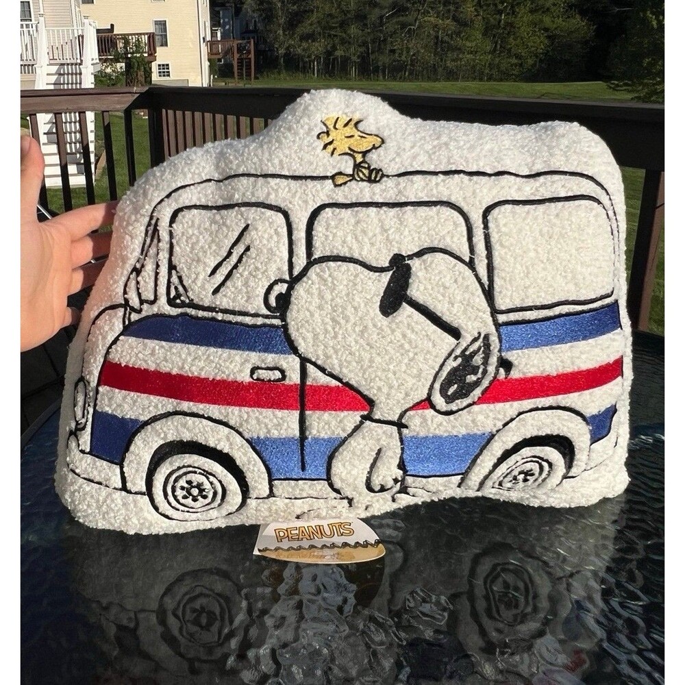 Peanuts SNOOPY & WOODSTOCK  Patriotic Groovy Van Throw Pillow 14"x20" NEW!